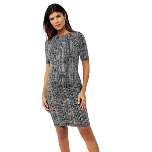 A Pea in the Pod
TEXTURED BODYCON MATERNITY DRESS